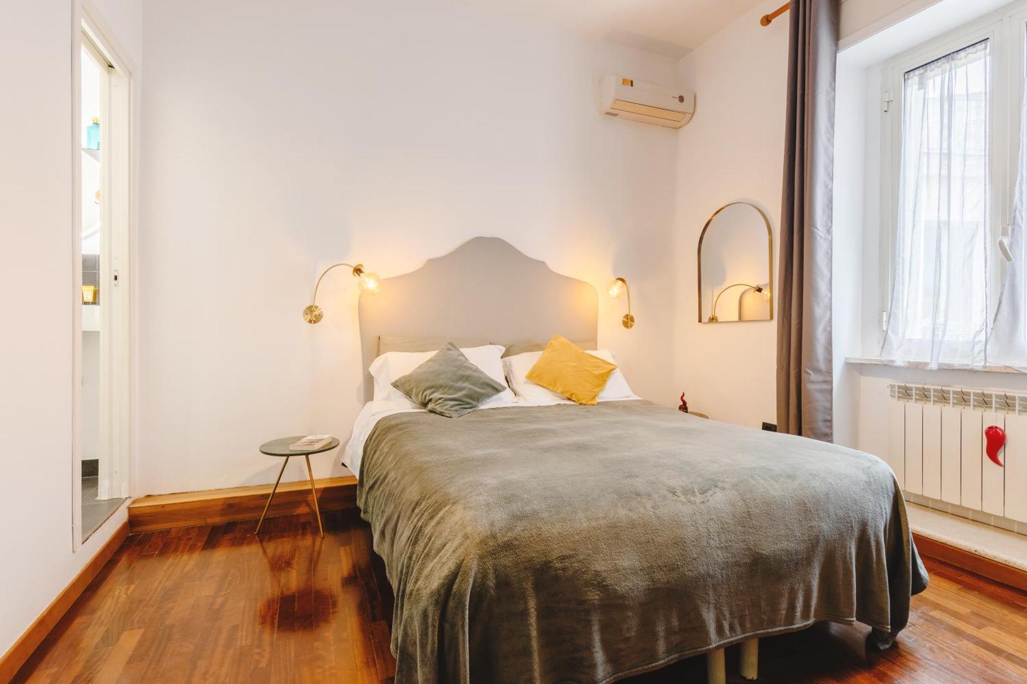 Napolicentro Mare - Sea View Rooms & Suites Exterior photo