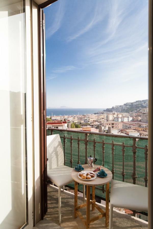 Napolicentro Mare - Sea View Rooms & Suites Exterior photo
